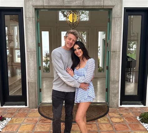 jason nash girlfriend name|jason nash engaged.